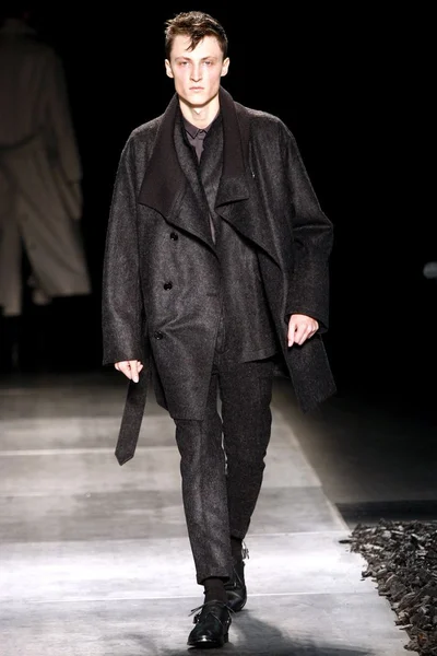 Look 28